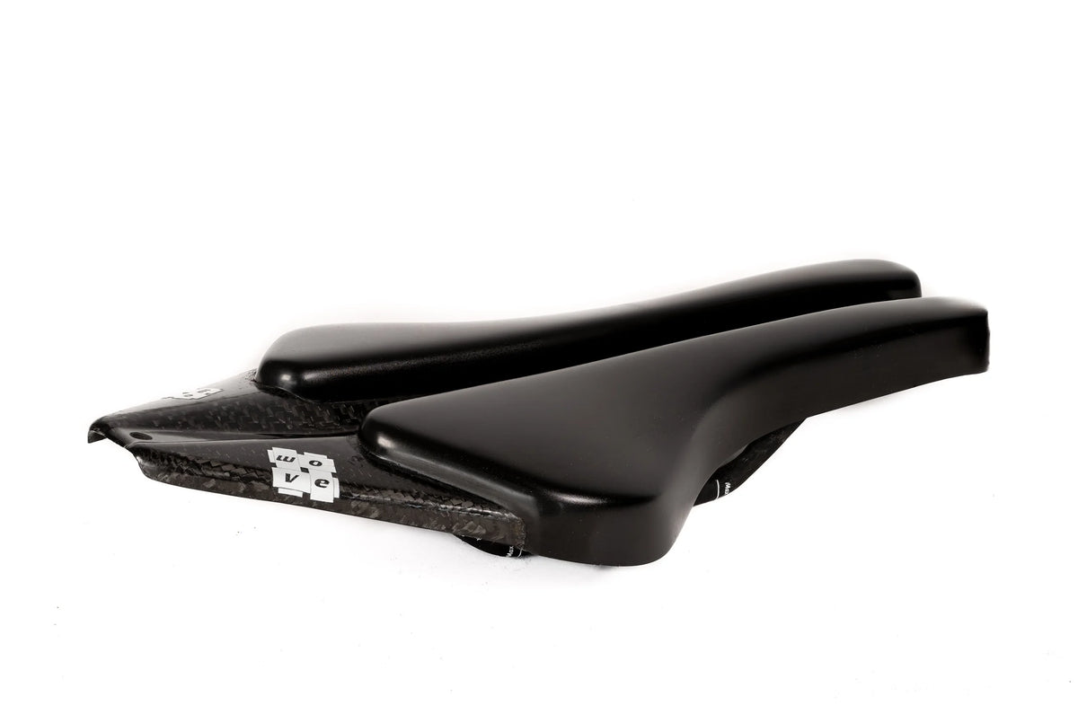 Wove V8 saddle